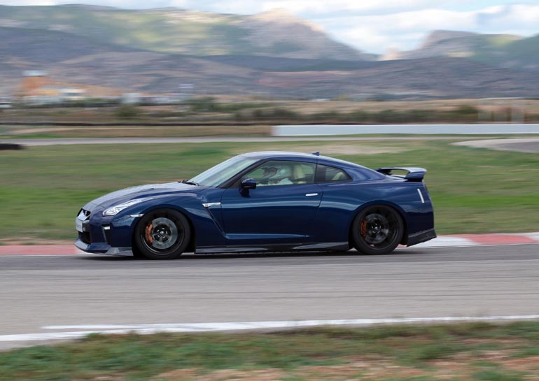 Nissan GT-R: Μόνο γούστα...