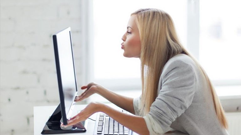 Γιατί οι διαδικτυακές πληροφορίες σχετικά με τη σεξουαλική υγεία δεν είναι η καλύτερη πηγή ενημέρωσης για τους εφήβους