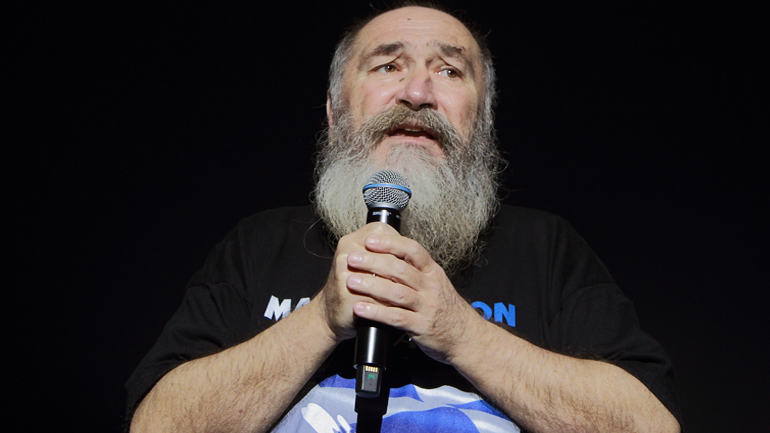 Ο Τζίμης Πανούσης στο Can Can