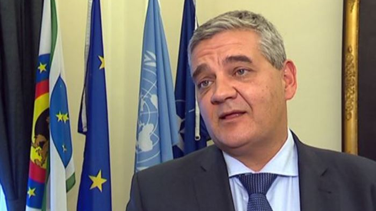 «Δεν υπάρχει ανάγκη ταχείας δημιουργίας ενός ευρωπαϊκού στρατού»