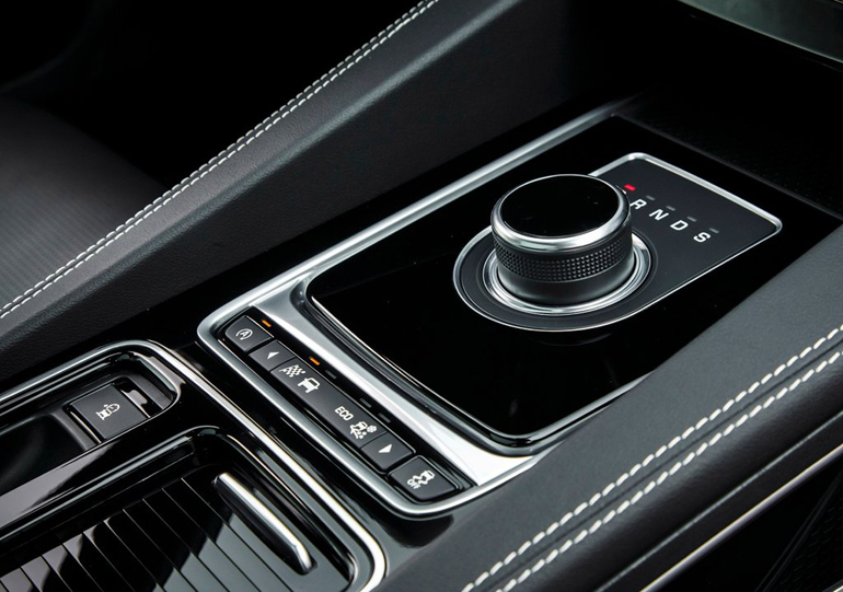 To... αυτόματο κιβώτιο ταχυτήτων έχει εξαιρετικό ντιζάιν