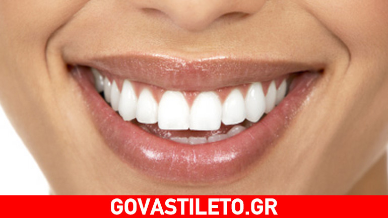 Υπέροχα λευκά δόντια με μια μαύρη… μάσκα