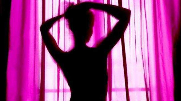 Άρτα: Ιδιοκτήτες καφετέριας εξωθούσαν 47χρονη στην πορνεία