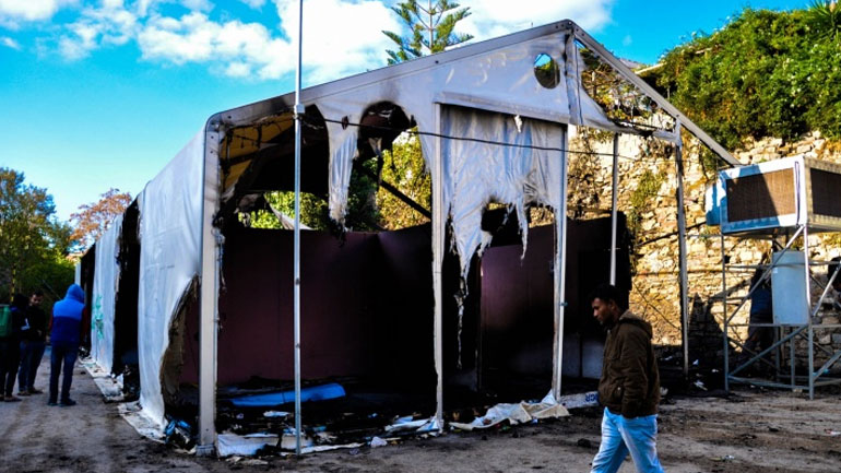 Ευρωπαϊκή Επιτροπή: Ανησυχία για την ασφάλεια των εμπειρογνωμόνων που εργάζονται στα hotspots