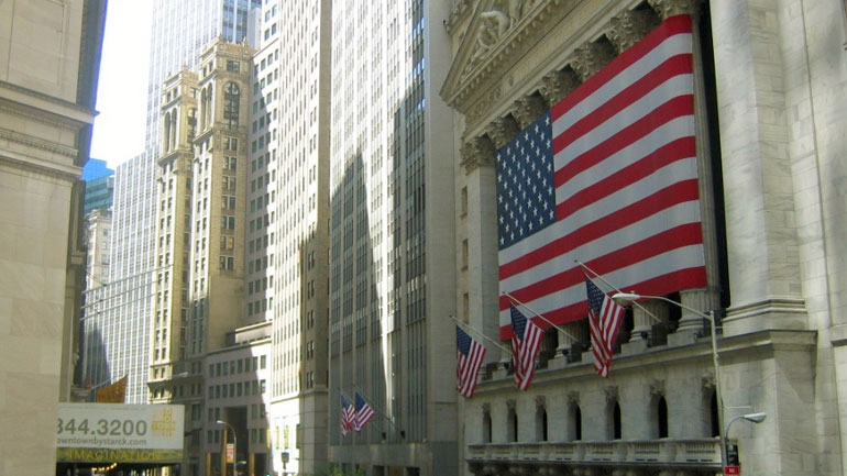 Oριακά κέρδη στη Wall Street