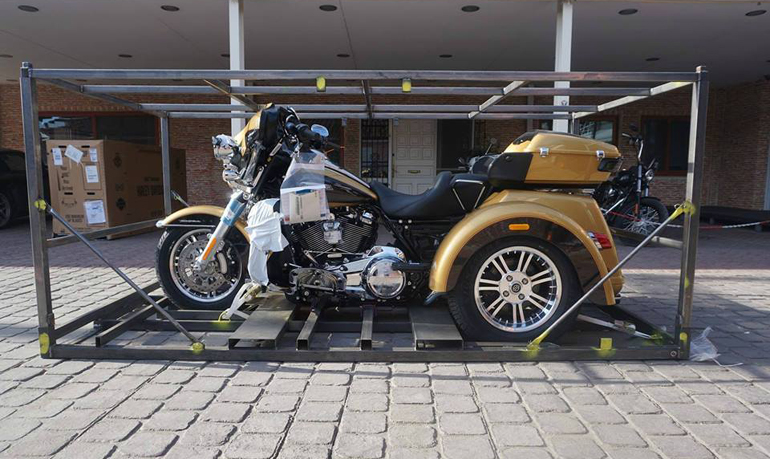 Ακόμα στο... κουτί της!