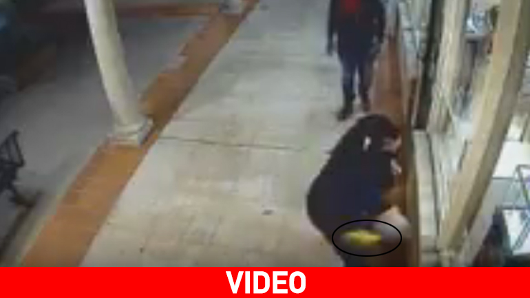 Πόσες… σφυριές αντέχει η τζαμαρία;