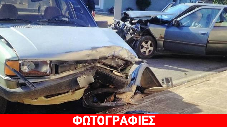 Μετωπική σύγκρουση οχημάτων στη Μεσσηνία