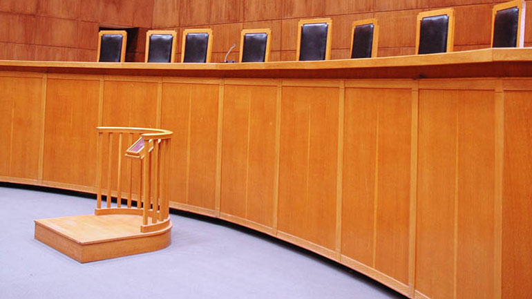 Αντισυνταγματική η διάταξη Αθανασίου περί καταχραστών