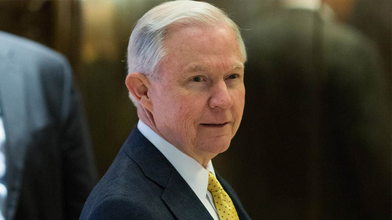 Στον γερουσιαστή Τζεφ Σέσιονς πρότεινε ο Τραμπ το Υπουργείο Δικαιοσύνης