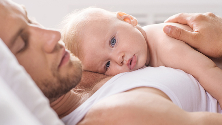 Πώς επηρεάζονται οι μπαμπάδες από τα παιδιά