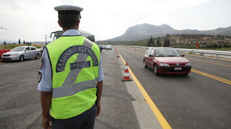 Ανατροπή φορτηγού στην Ε.Ο. Θεσσαλονίκης-Ευζώνων
