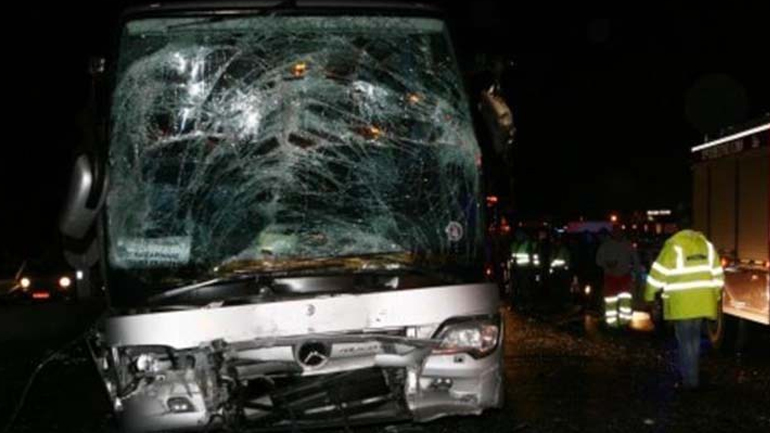 Λεωφορείο συγκρούστηκε με αυτοκίνητο στα Τέμπη – Ένας τραυματίας Λεωφορείο συγκρούστηκε με αυτοκίνητο στα Τέμπη – Ένας τραυματίας