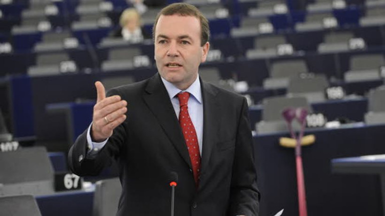 Μ. Βέμπερ: Να διακοπούν οι ενταξιακές συνομιλίες με την Τουρκία