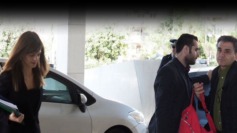 Τρύπα 650 εκατ. ευρώ στον δρόμο του Μνημονίου