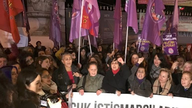 Νόμος στην Τουρκία νομιμοποιεί βιασμούς ανηλίκων! Νόμος στην Τουρκία νομιμοποιεί βιασμούς ανηλίκων!