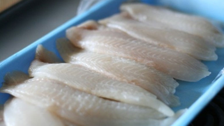 Ιχθυοπώλες θησαυρίζουν πουλώντας «σαπουνά» αντί γαλέου