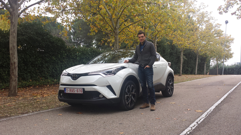 Ο απεσταλμένος του zougla.gr Λουκάς Παπαλάμπρος βρίσκεται στην Ισπανία για να οδηγήσει το νέο C-HR
