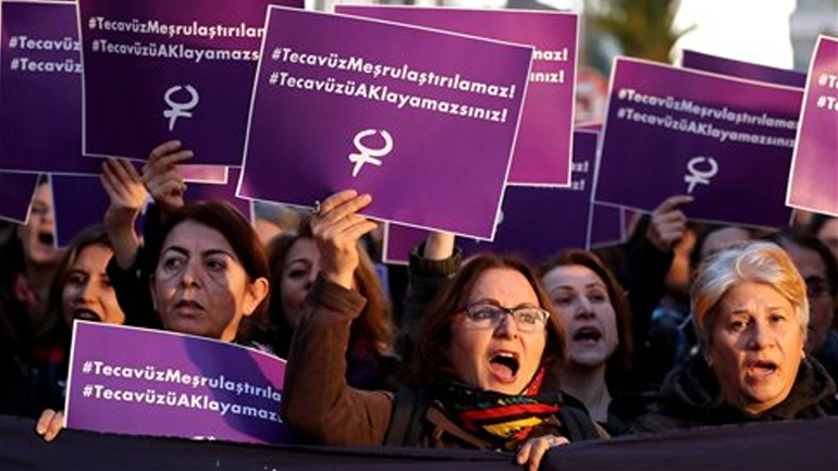 Τουρκία: Αποσύρθηκε το νομοσχέδιο για τη σεξουαλική κακοποίηση ανηλίκων