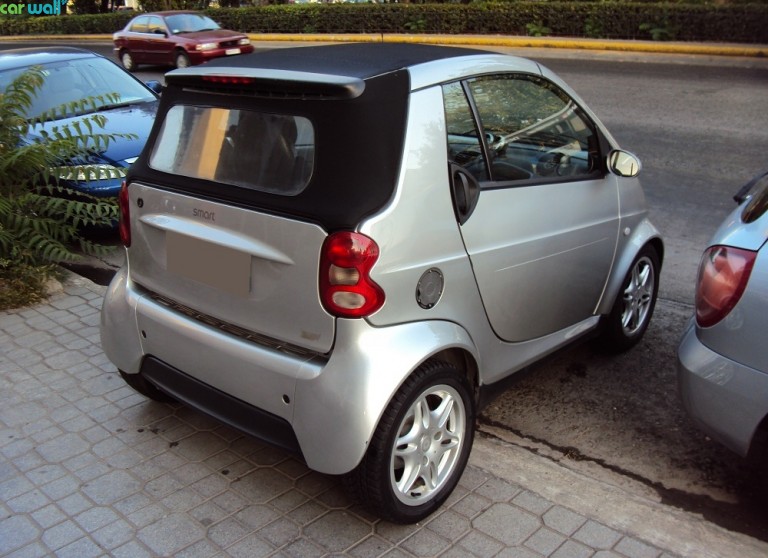  Smart Fortwo του 2004 με 3.990 ευρώ
