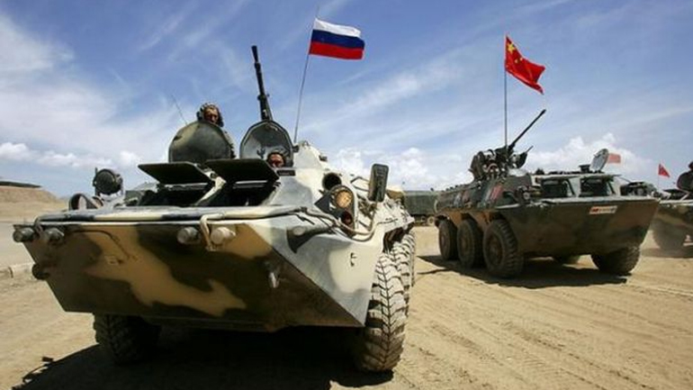 Βελτιώνονται οι αμυντικές και στρατιωτικές σχέσεις Κίνας-Ρωσίας