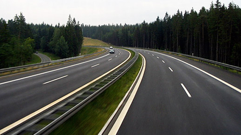 Γερμανία: Οι αυτοκινητόδρομοι παραμένουν στο κράτος