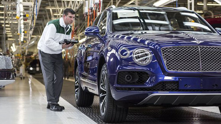 Επιστρέφει στο συνεργείο το ακριβότερο SUV του κόσμου!