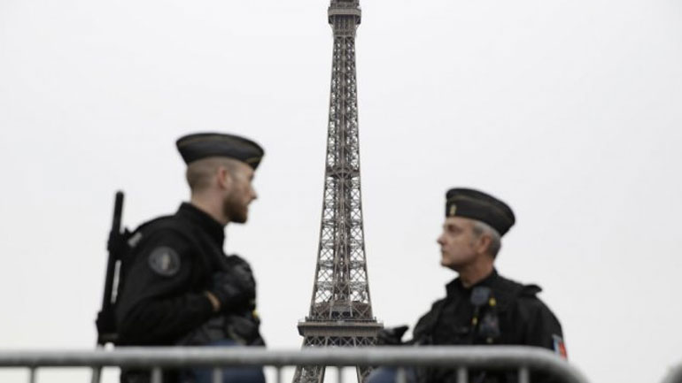 Επιθέσεις σε Disneyland και Σανς Ελιζέ απέτρεψε η γαλλική αστυνομία