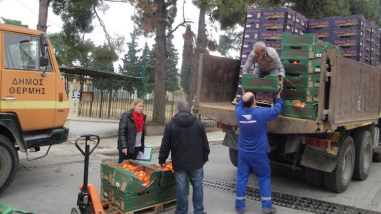 Δωρεάν διανομή φρούτων στους μαθητές των δημοτικών σχολείων του Δήμου Θέρμης