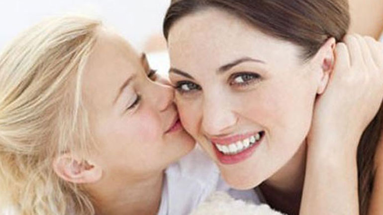 Πώς θα μεγαλώσετε μια ευτυχισμένη κόρη