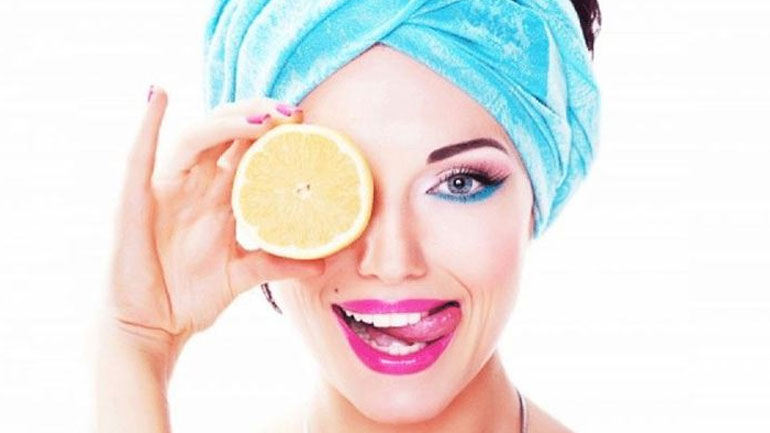 H beauty editor του govastileto.gr προτείνει: Peeling προσώπου με λεμόνι για λαμπερή επιδερμίδα