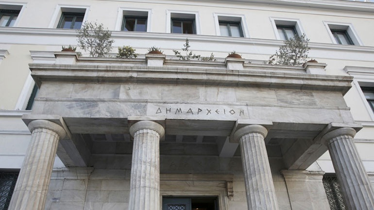 Ο δήμος Αθηναίων αναπροσάρμοσε τα τέλη κατάληψης δημοσίου χώρου