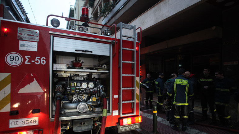 Καλαμάτα: Άνδρας βρέθηκε νεκρός κατά τη διάρκεια κατάσβεσης φωτιάς σε διαμέρισμα