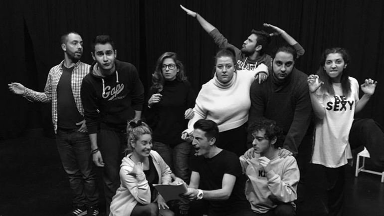 «Πώς από δώ; Αλλά…. και γιατί όχι;» του Κρίτωνα Ζαχαριάδη στο θέατρο Σοφούλη