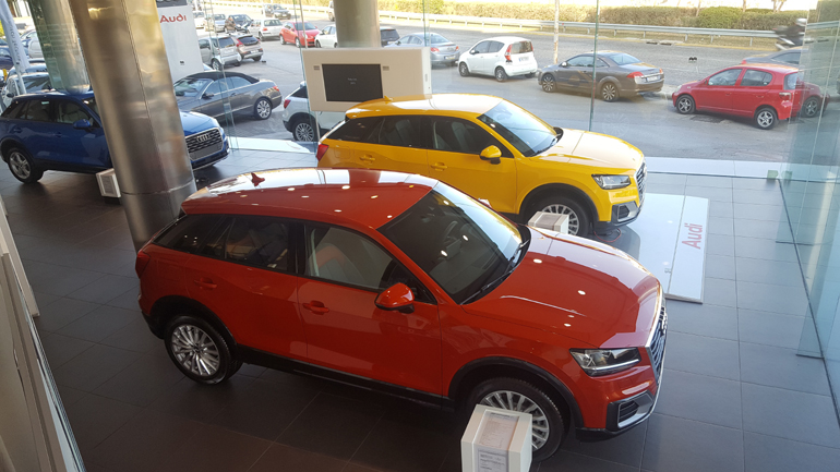 Είναι σημαντικό να μπαίνεις σε μία έκθεση και να βλέπεις... χρώμα!