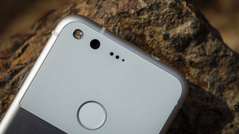 Τα Google Pixel smartphones φέρνουν 2 δισ. δολάρια έσοδα στην εταιρία για το 2016