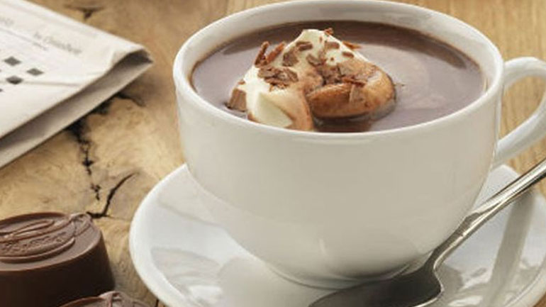 Οι λόγοι για να πιούμε μια ζεστή σοκολάτα