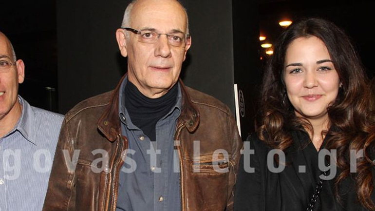 Μαριάννα Κιμούλη: Στο πλευρό του πατέρα της στην πρεμιέρα του