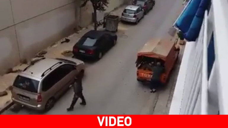 Αλεξανδρούπολη: Υπάλληλοι της ΔΕΗ κόβουν τα δέντρα από τα πεζοδρόμια