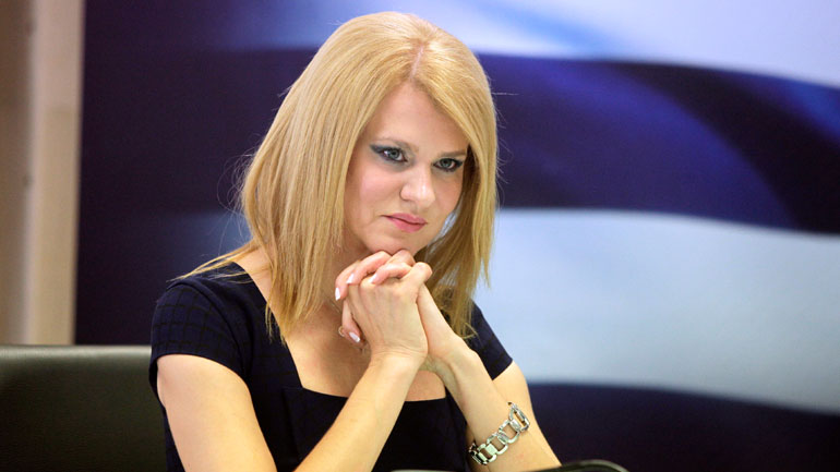 Για όλα φταίνε οι θεσμοί