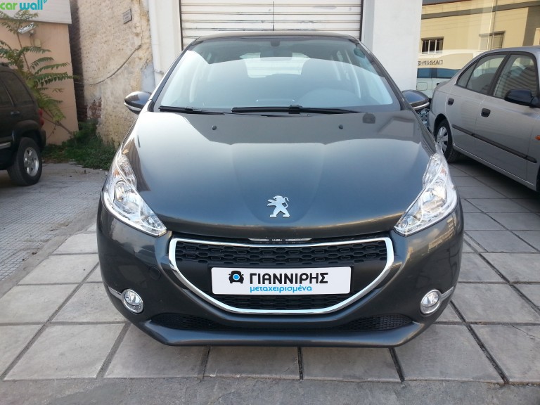 Peugeot 208 του 2015...