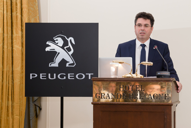 Ο τεχνικός διευθυντής της Peugeot Γιώργος Κηλάδης εξηγεί τον ψηφιακό παροξυσμό της Peugeot