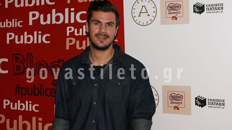 Ο Άκης Πετρετζίκης παρουσίασε το νέο του βιβλίο