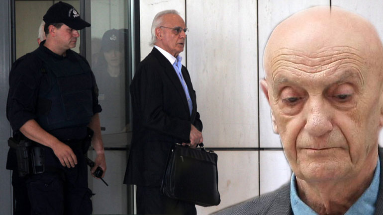 Ζήγρας: Πώς πλήρωνε ο Άκης τις διακοπές στη Σαρδηνία με ιδιωτικό αεροπλάνο;