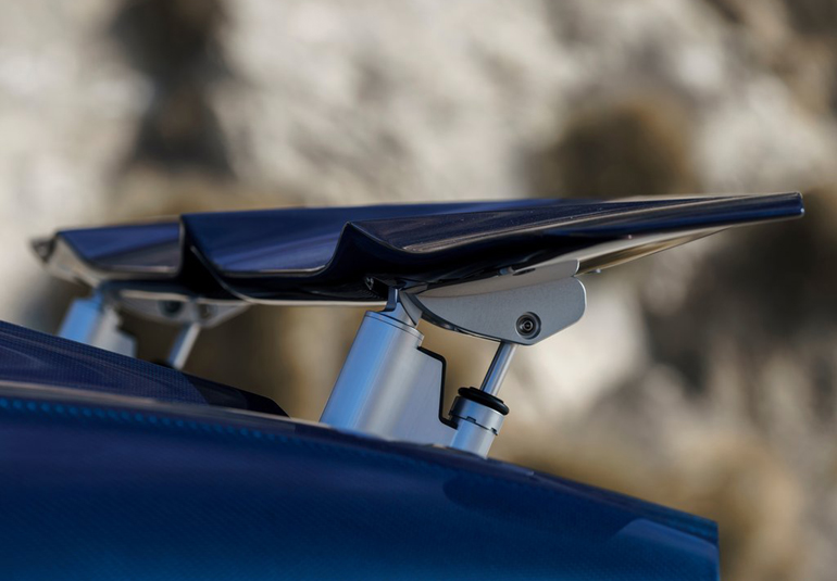 Η... αεροτομή της Chiron