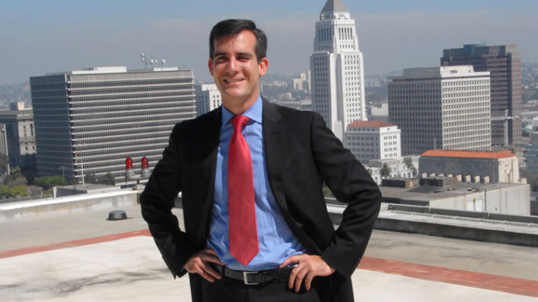 Ο δήμαρχος του Λος Άντζελες δεσμεύθηκε να προστατεύσει τους μετανάστες από τον Τραμπ