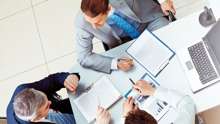 Υπάλληλος τράπεζας στη Θεσσαλονίκη κατηγορείται ότι “ξάφριζε” λογαριασμούς πελατών