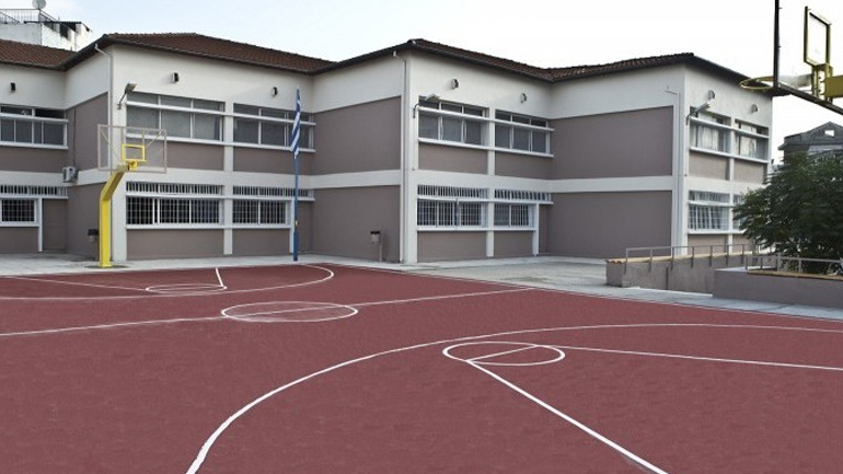 Ηράκλειο: Στο νοσοκομείο μαθήτρια που έπεσε από τις σκάλες σχολείου