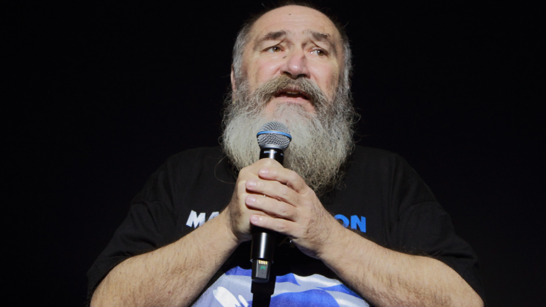 Ο Τζίμης Πανούσης στο Can Can