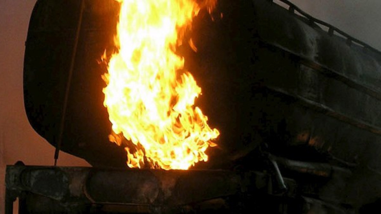 Νιγηρία: 14 νεκροί από έκρηξη βυτιοφόρου